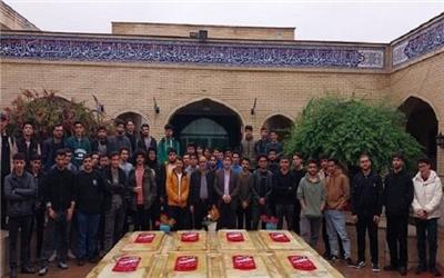 حضور دانشجویان دانشگاه نوشیروانی بابل در یادمان شهدای گمنام موزه دفاع مقدس و مقاومت مازندران