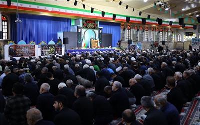 ملت ایران با الگو قراردادن قیام اباعبدالله (ع) برابر هر گونه ذلت و تهدید ایستادگی می‌کند