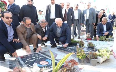 تجدید میثاق مدیران ارشد مازندران با آرمان‌های شهدا در آغاز هفته دولت