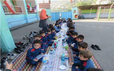 روز جهانی کودک در کنار سفره مهربانی