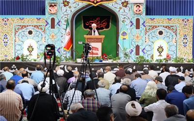 انتقاد صریح امام جمعه ساری به سیاست‌های اقتصادی دولت در میدان جنگ