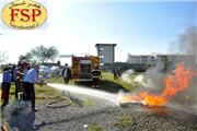 نخستین مانور آتش‌نشانی و آموزش اطفای حریق در دانشگاه مازندران برگزار شد + تصویر