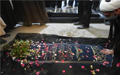 پس از مراسم تدفین و خاکسپاری انجام شد؛ قدردانی از حضور باشکوه مردم در مراسم تشییع و خاکسپاری علامه «حسن‌زاده‌آملی»