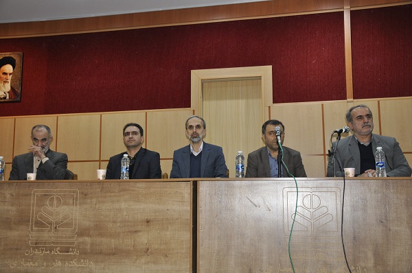 نشست سالانه کارمندان دانشگاه مازندران با ریاست دانشگاه برگزار شد