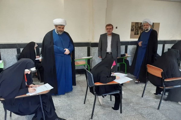 آزمون ارزیابی و اعطای مدرک تخصصی به حفاظ قرآن در مازندران برگزار شد